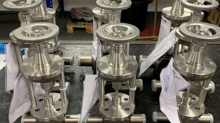 Globe Control Valves for Rolls Royce, completed 2022